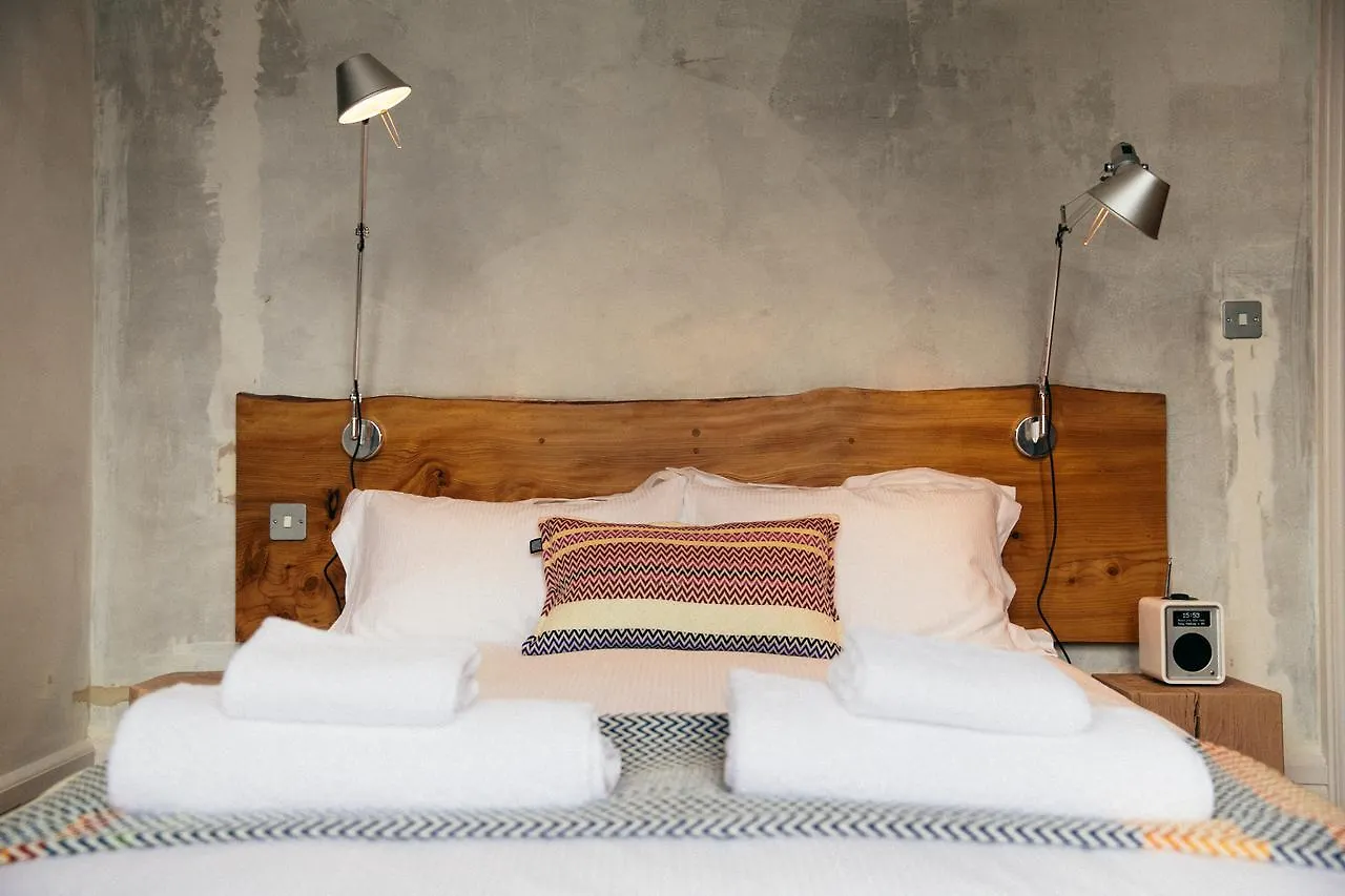 The Culpeper Bedrooms London Hotel